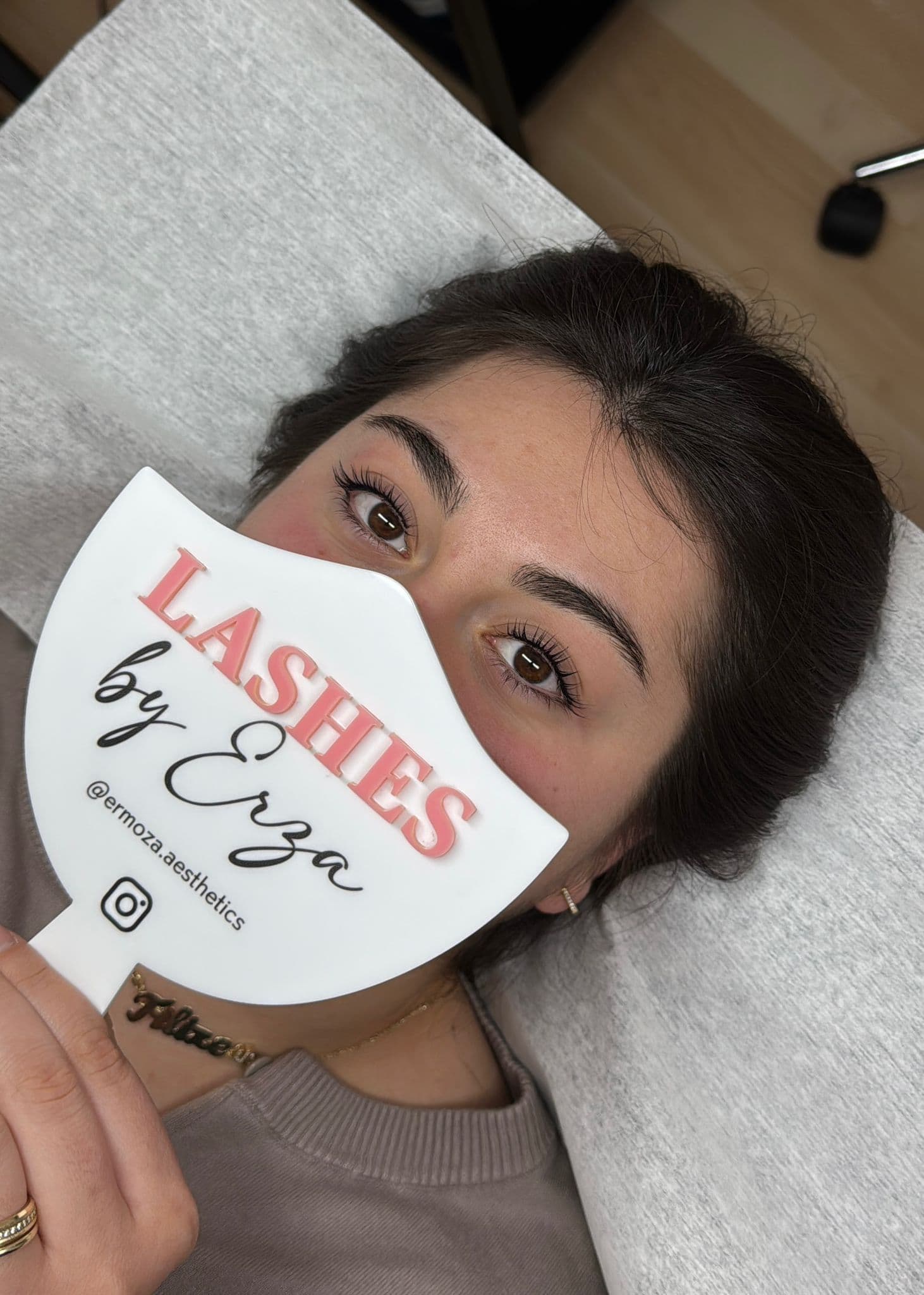 Classic Lashes - Beispiel einer Wimpernverlaengerung